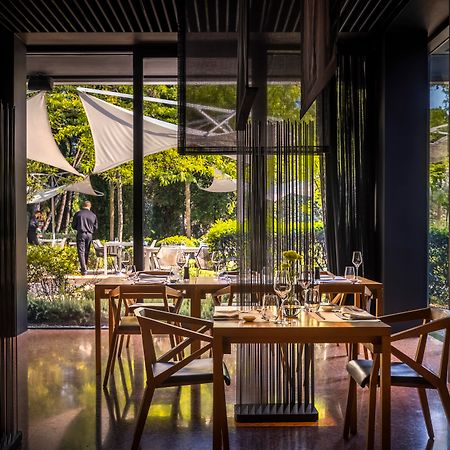 Lone Hotel By Maistra Collection Rovigno Esterno foto The interior of the restaurant