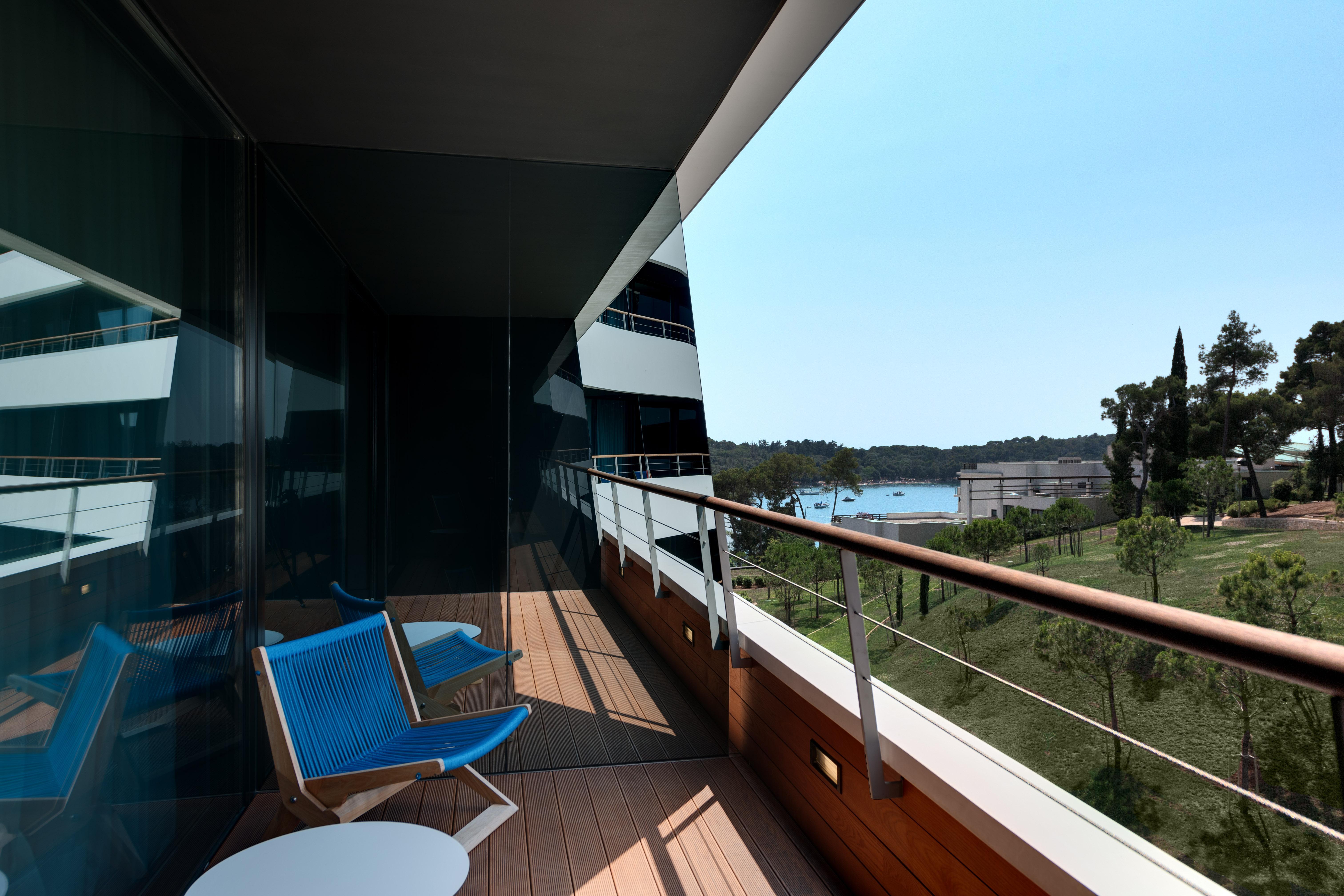 Lone Hotel By Maistra Collection Rovigno Esterno foto A balcony