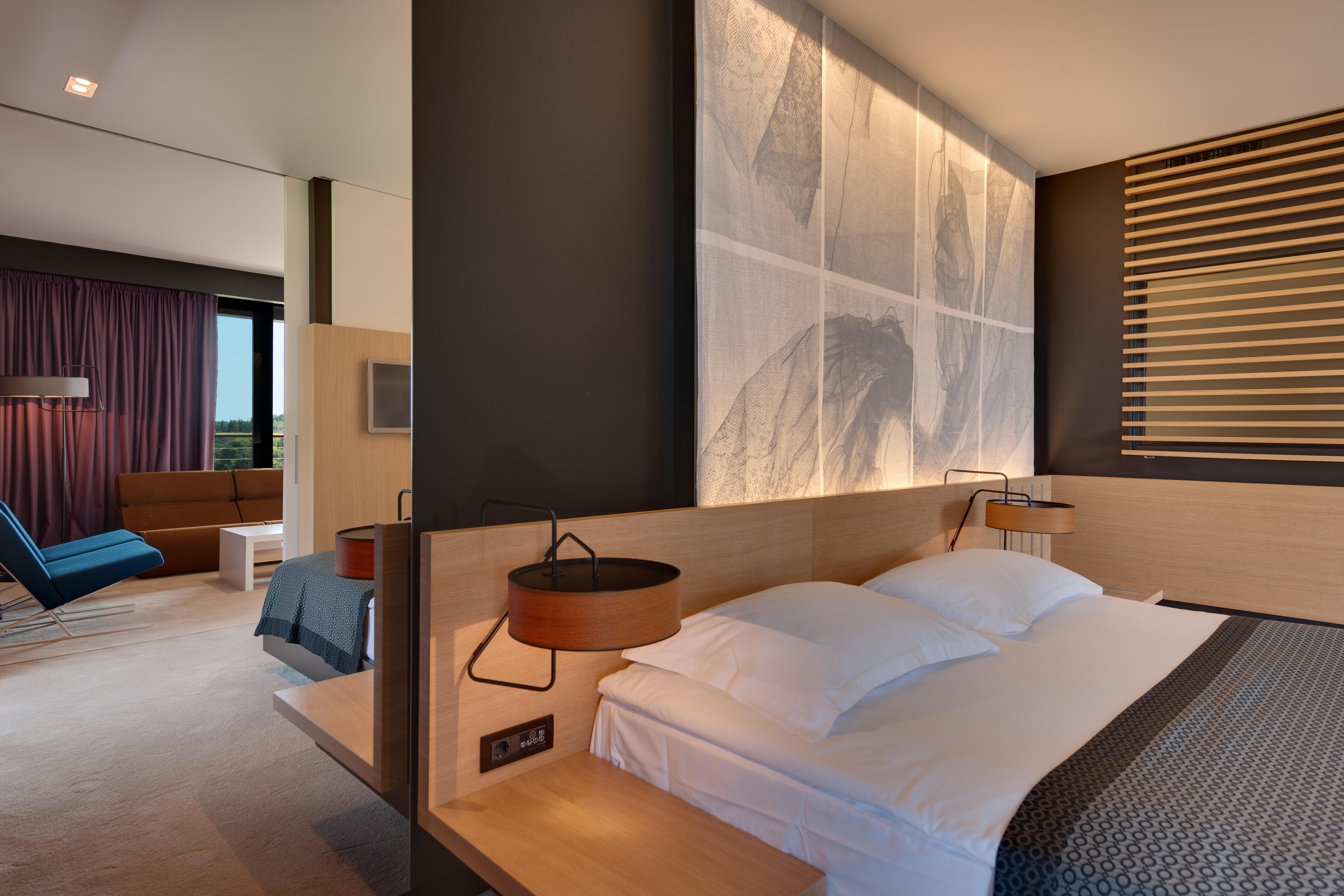 Lone Hotel By Maistra Collection Rovigno Esterno foto A room at the hotel