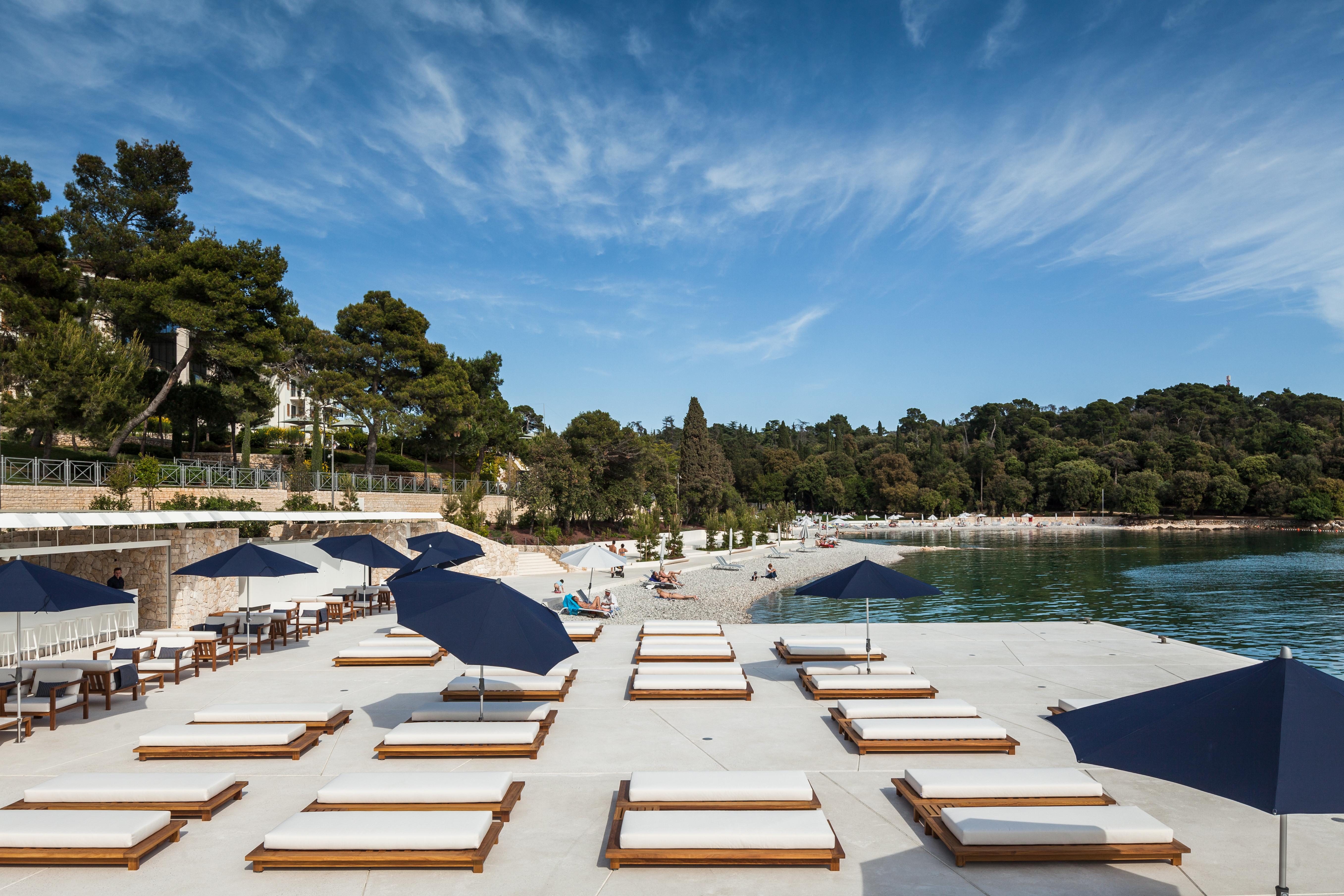 Lone Hotel By Maistra Collection Rovigno Esterno foto The beach at the Capella