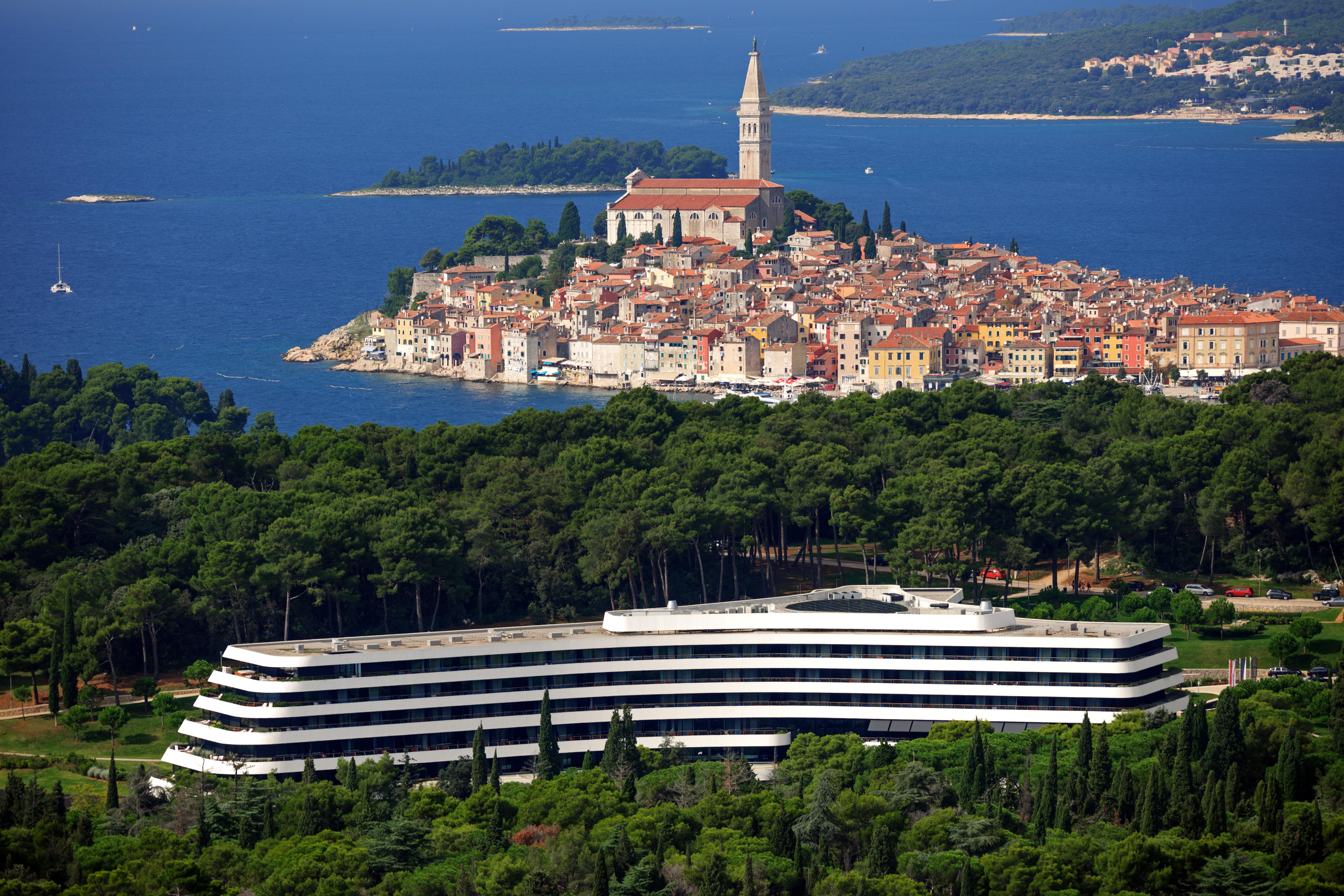 Lone Hotel By Maistra Collection Rovigno Esterno foto The hotel in 2011