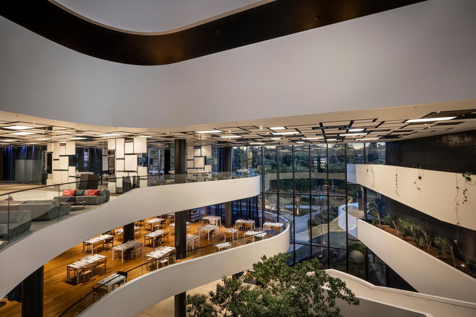 Lone Hotel By Maistra Collection Rovigno Esterno foto The interior of the building